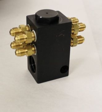 4028  Enderle Hat Distribution Block with  8  -3  Fittings