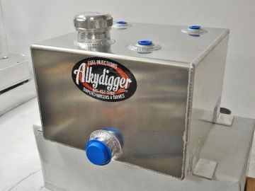5 Gallon Aluminum Fuel Tank - 16  outlet   three -8  returns  - Mount Brackets
