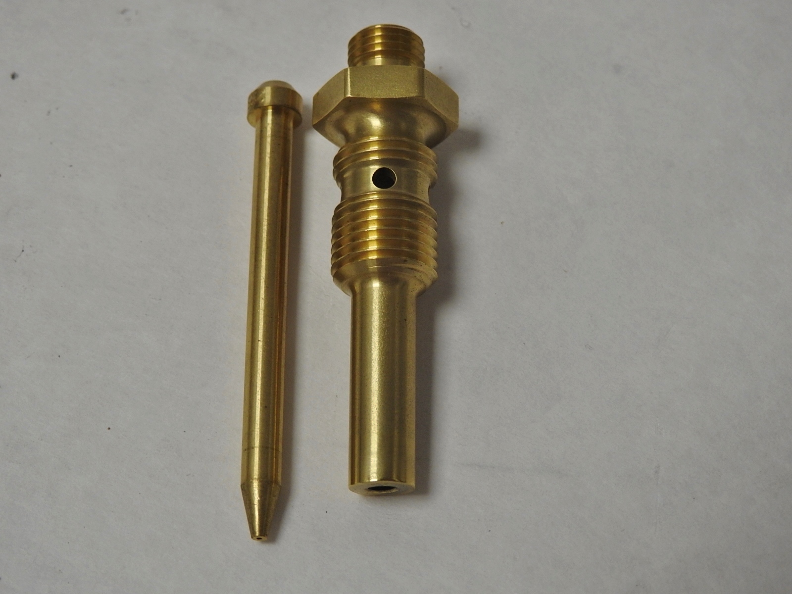 HILBORN -KINSLER   NOZZLES-PILLS-BY-PASSES-HOSES-RAM TUBES VALVES