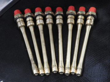 ENGLER PRECISION 410   1/2-20  3-1/2" " TIP  THREAD NOZZLES SET OF 8 10AS .025