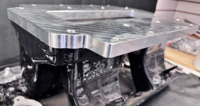 RBZ-7075 Edelbrock 7075 / 2-R Blower Adapter For Victor Tunnel Ram With Studs & Gasket