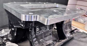 RBZ-7075 Edelbrock 7075 / 2-R Blower Adapter For Victor Tunnel Ram With Studs & Gasket